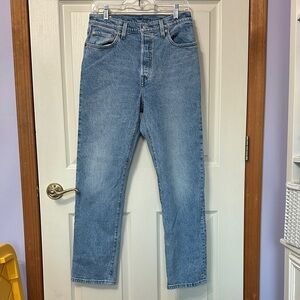 Levi's 501 Light Blue Straight Jeans